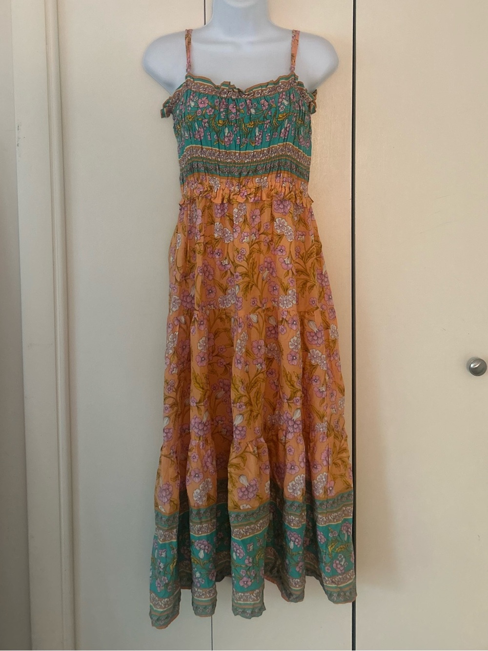 Entro adjustable spaghetti tiered maxi dress S